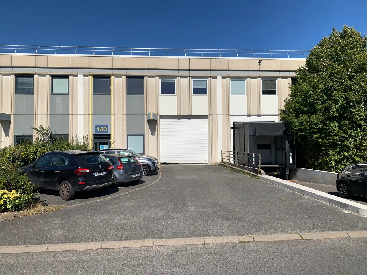 logistics - Entrepôt / Bureaux À Louer - gallery - 5