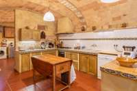 living - Casa rural de 623m² en venta en Alt Empordà, Girona - gallery thumbnail - 10