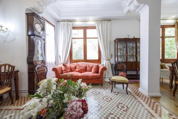 living - 165m² apartment with 10m² terrace for sale in Gran Vía - featured