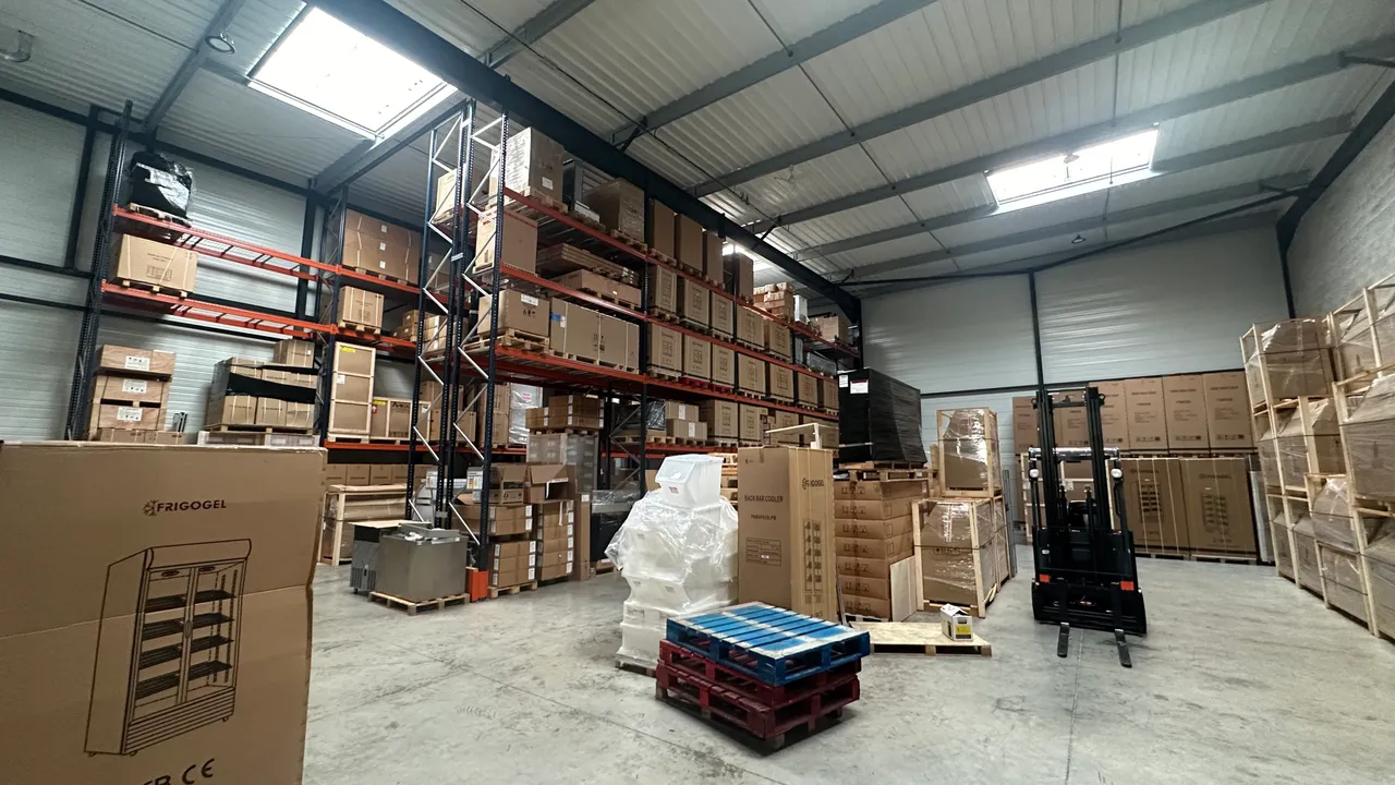 logistics - Activités / Bureaux À Louer - gallery - 2