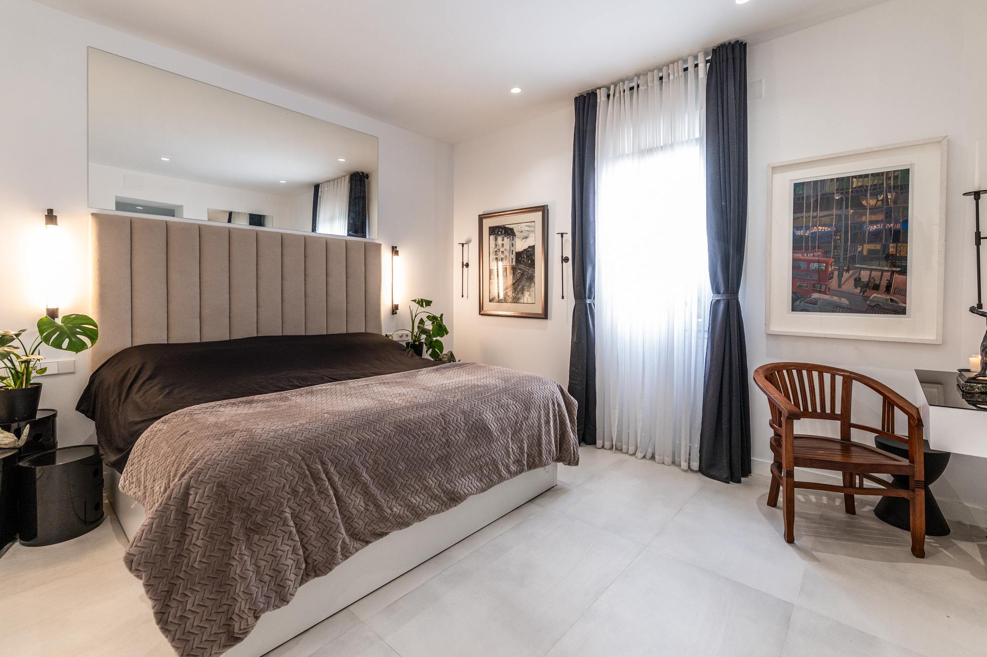 living - 185m² apartment for sale in Malasaña, Madrid - gallery thumbnail - 7