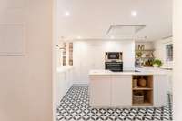living - 323m² house / villa with 54m² garden for sale in Majadahonda - gallery thumbnail - 10