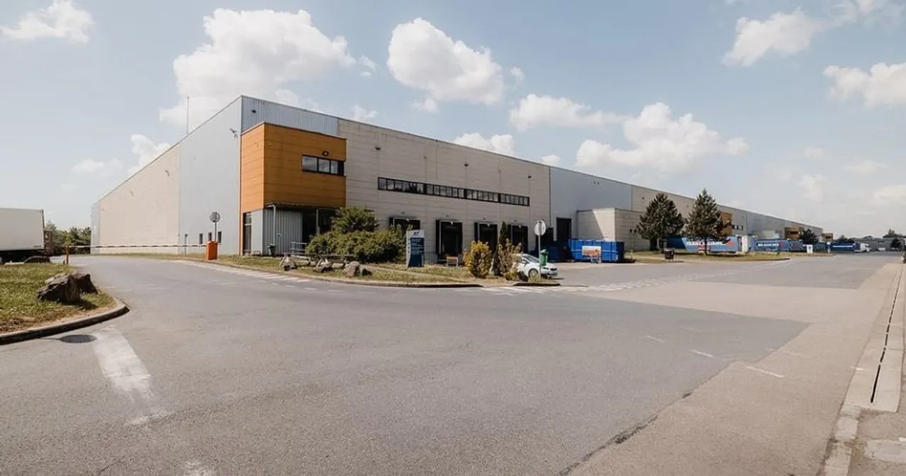 logistics - Entrepôt Logistique À Louer - gallery - 8