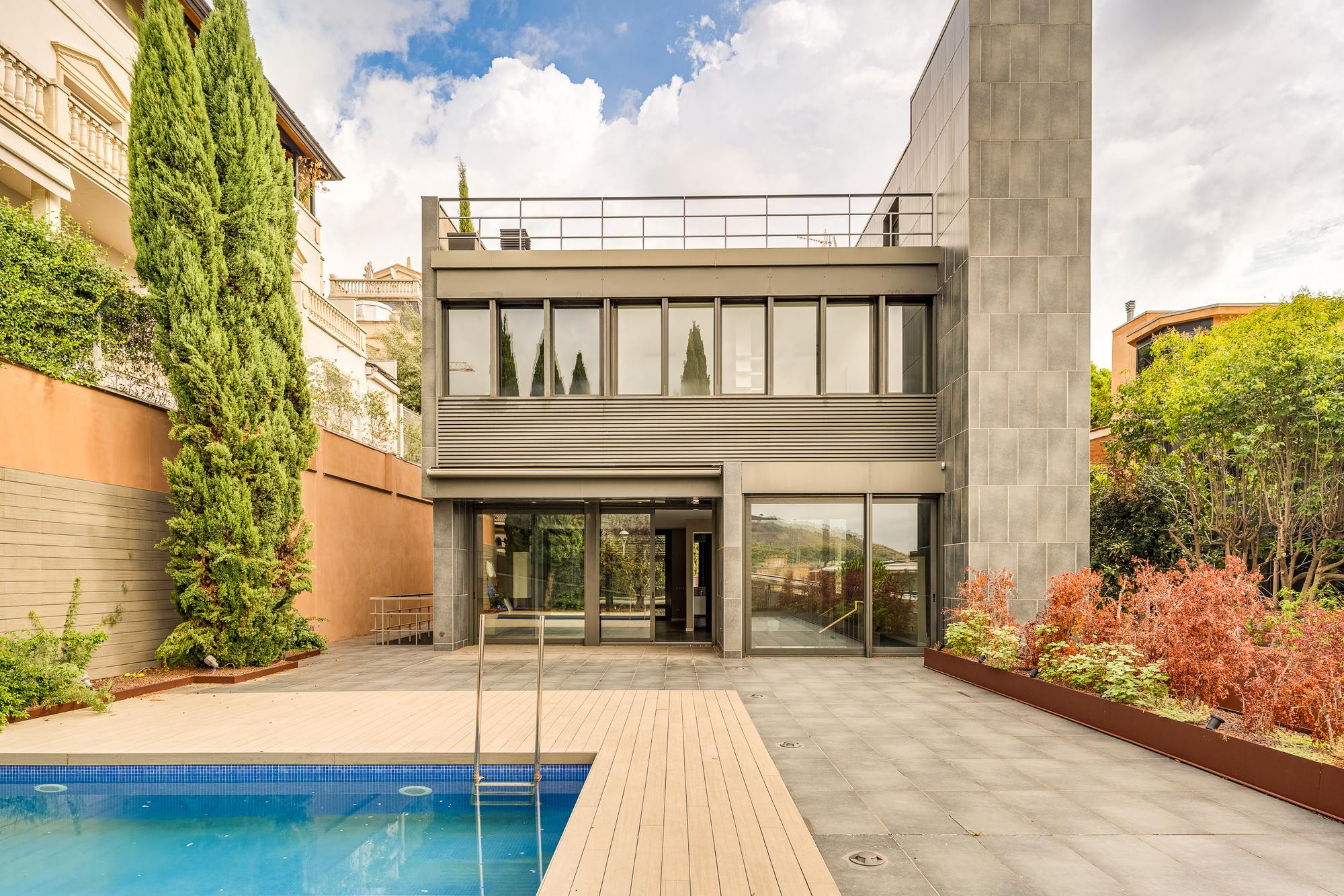 living - 464m² house / villa with 400m² garden for sale in Sant Gervasi - La Bonanova - gallery thumbnail - 1