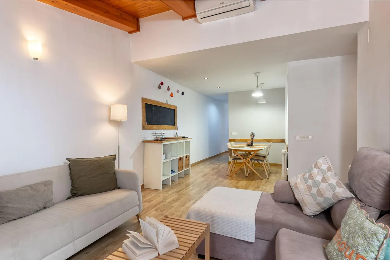 living - Piso de 75m² en venta en Barri Vell, Girona - gallery - 2