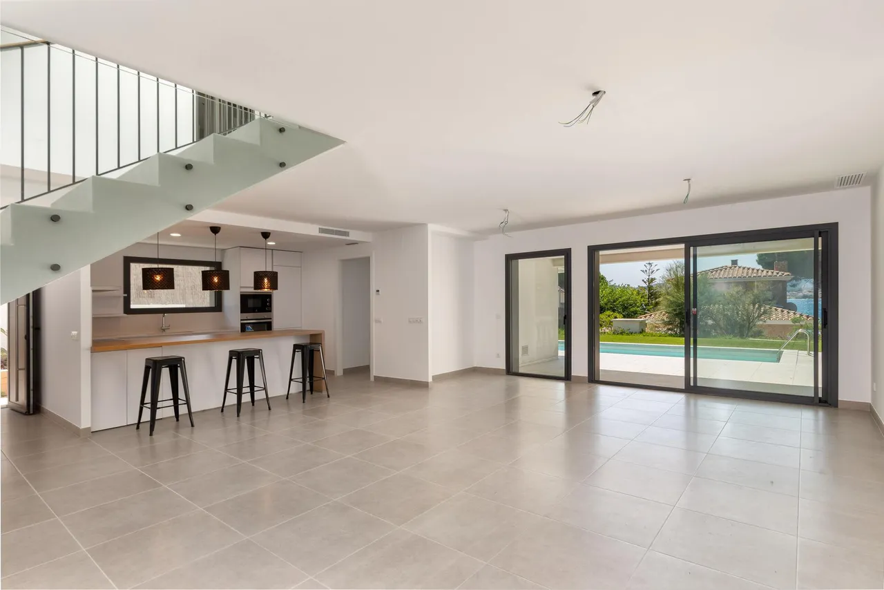 living - 285m² house / villa for sale in Llanca, Costa Brava - gallery - 9