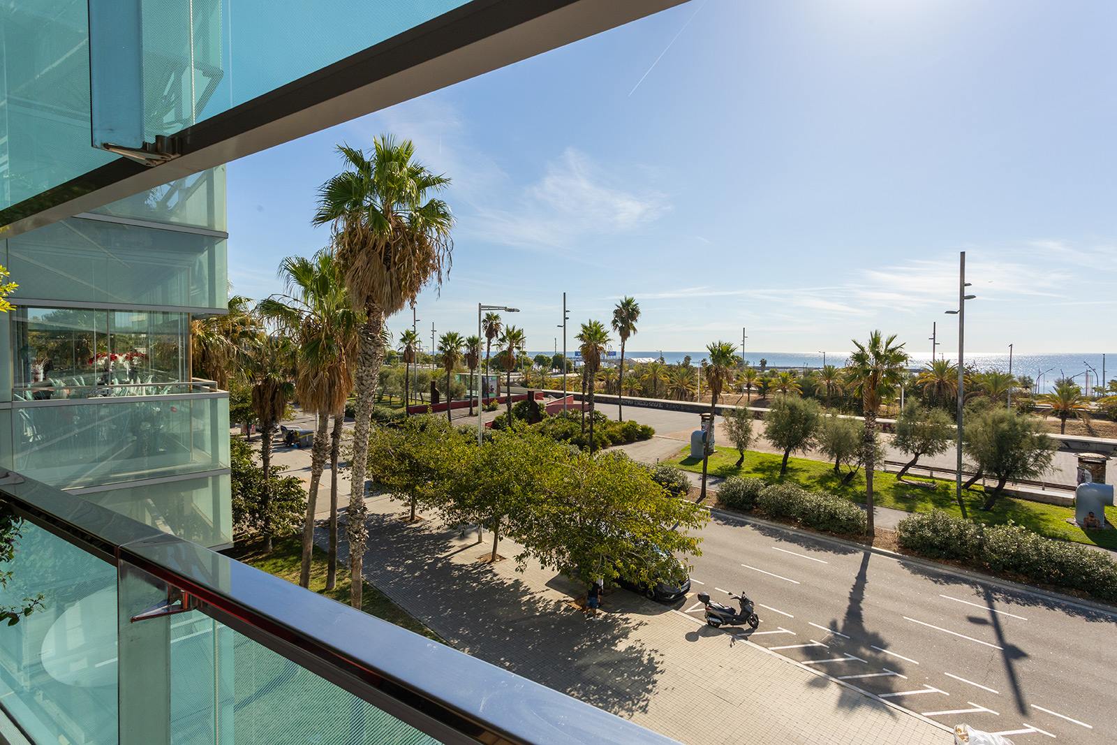 living - Piso de 130m² con 84m² terraza en venta en Diagonal Mar - gallery thumbnail - 8