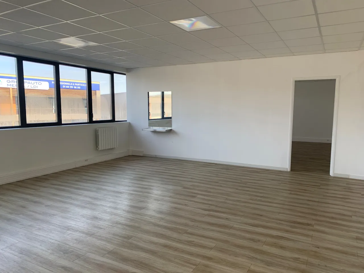 logistics - Light Industrial Premises / Offices For Rent - gallery - 3