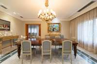 living - Casa / villa de 1,035m² en venta en Conde de Orgaz y Piovera - gallery thumbnail - 8