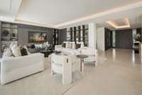 living - Casa / villa de 1,112m² con 2,529m² de jardín en venta en Nueva Andalucía - gallery thumbnail - 4