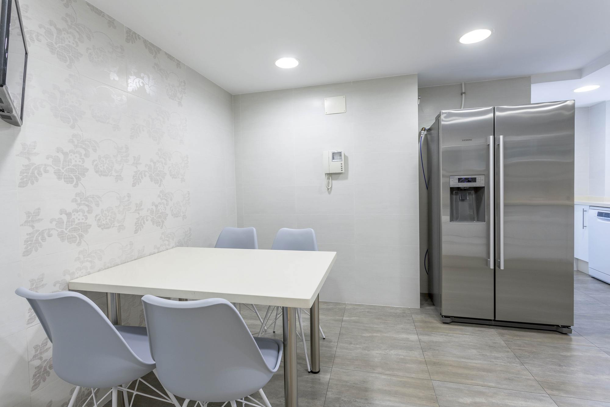 living - Piso de 259m² en alquiler en Extramurs, Valencia - gallery thumbnail - 10
