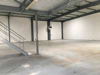 logistics - Local d’activités À Louer - gallery thumbnail - 2