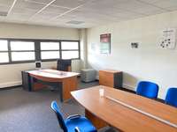 logistics - Activités / Bureaux À Louer - gallery thumbnail - 7