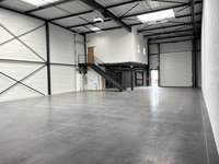 logistics - Activités / Bureaux À Louer - gallery thumbnail - 4