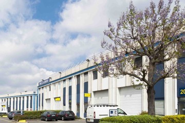 logistics - Local d’activités À Louer - featured