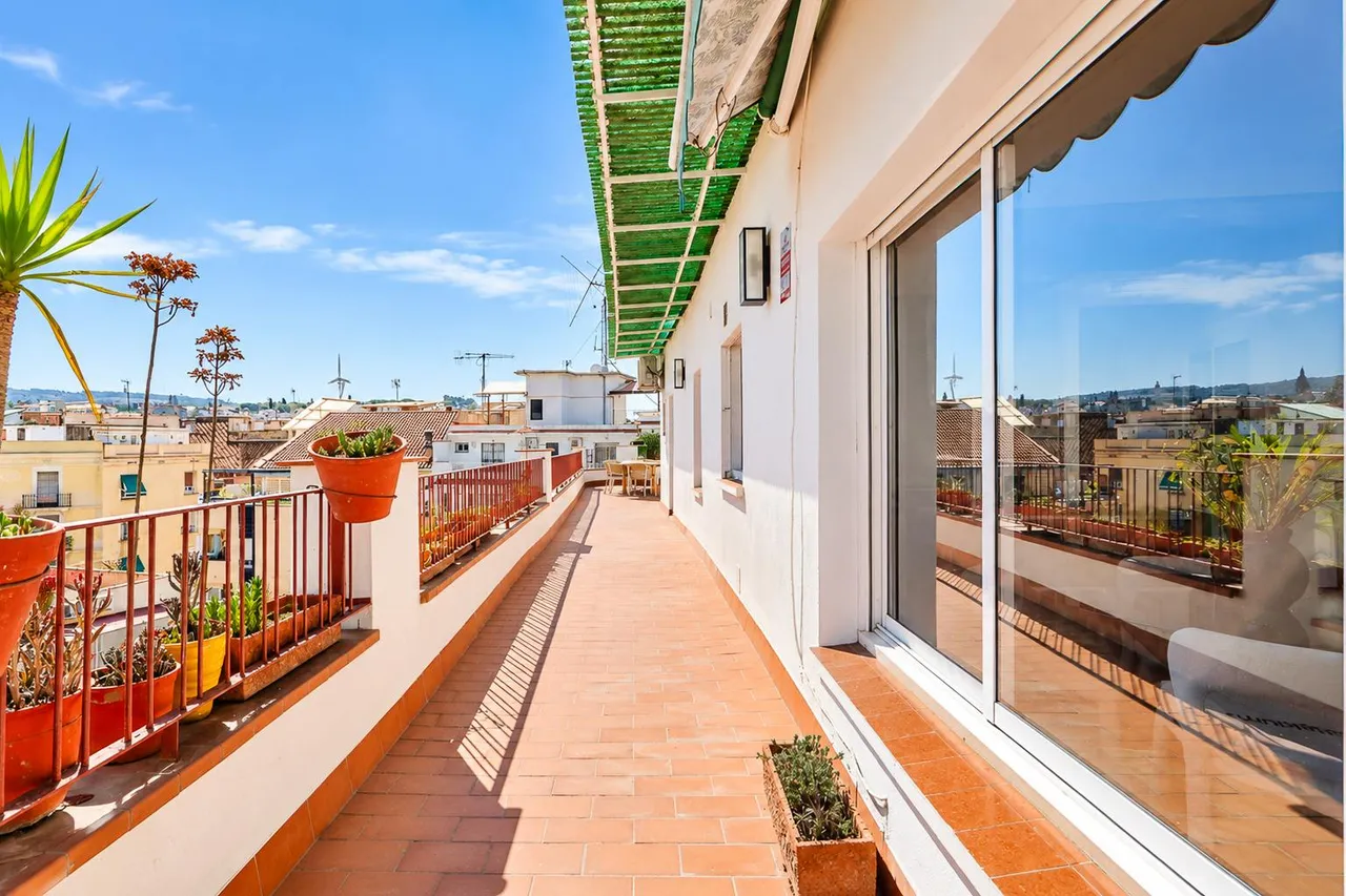 living - Ático de 90m² con 64m² terraza en venta en Sants-Badal - gallery - 10