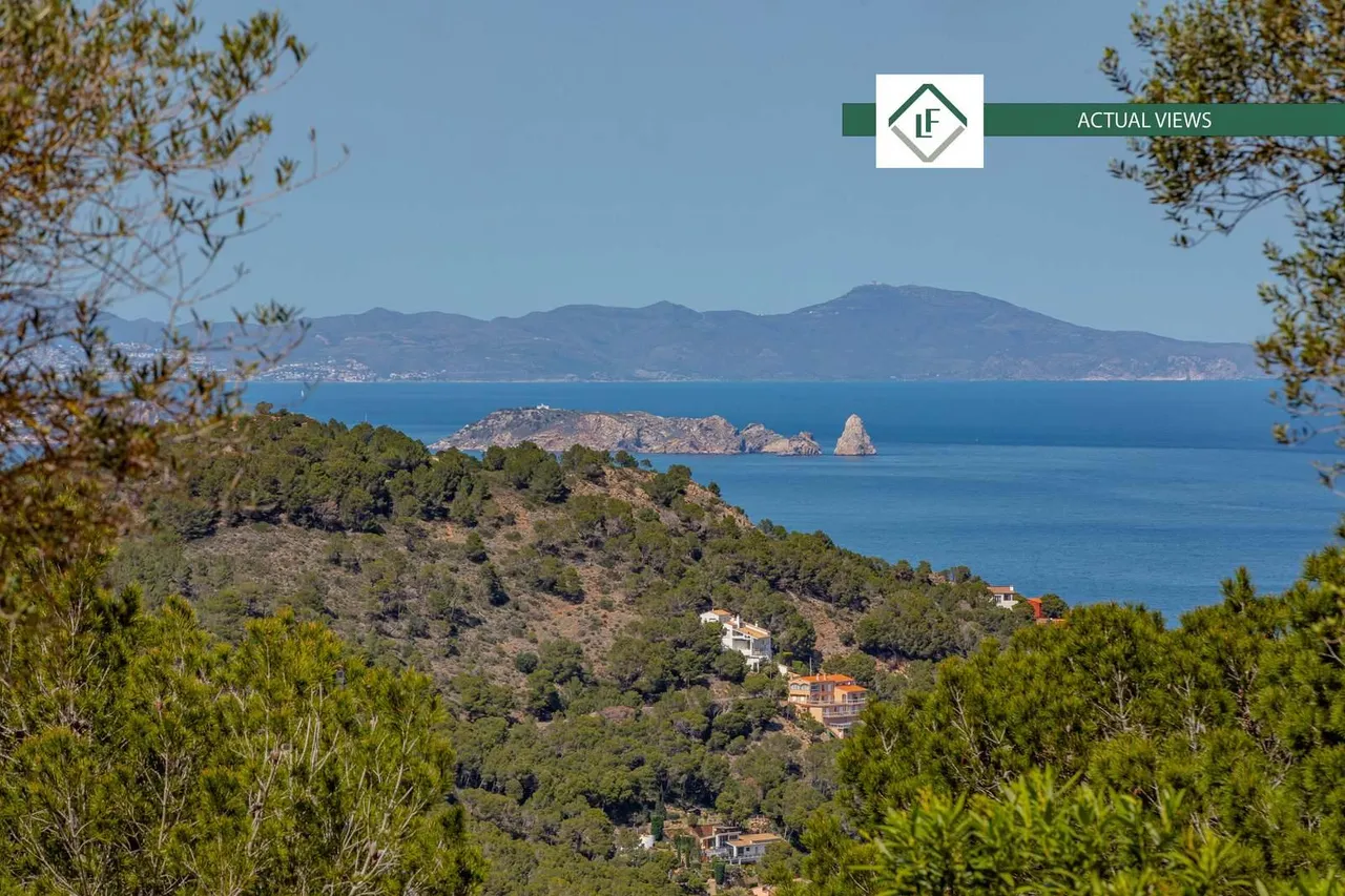 living - 741m² plot for sale in Sa Tuna, Costa Brava - gallery - 3