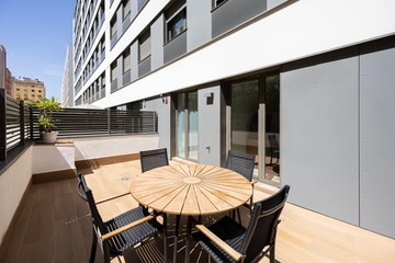 living - Piso de 88m² con 20m² terraza en venta en Poblenou - featured