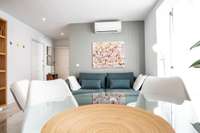 living - 50m² apartment for rent in Chueca - Justicia, Madrid - gallery thumbnail - 1