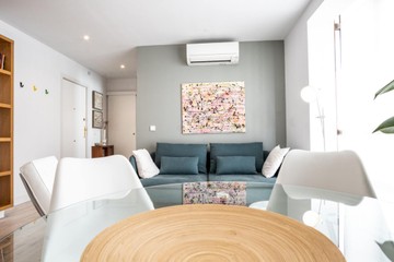 living - Piso de 50m² en alquiler en Chueca - Justicia, Madrid - featured