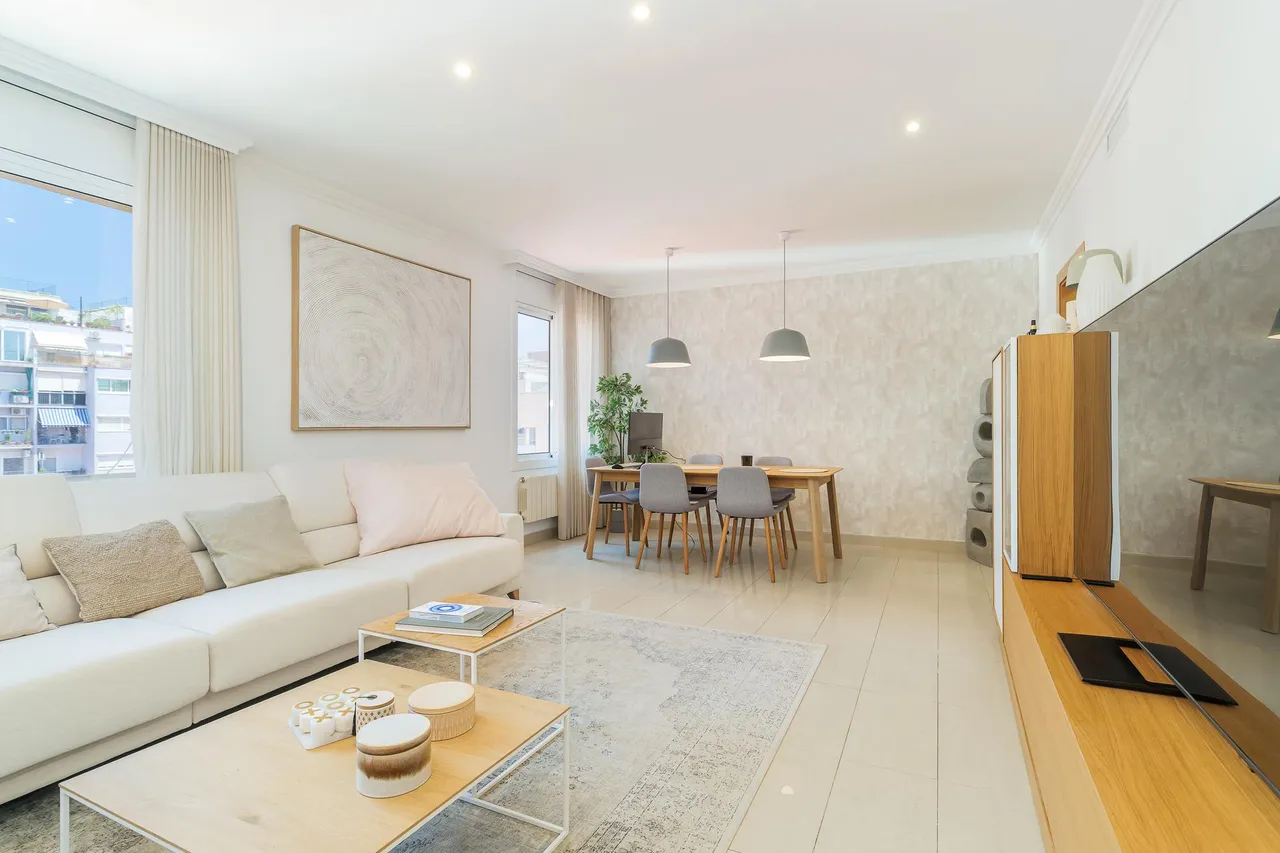 living - 112m² apartment for sale in Eixample Left, Barcelona - gallery - 2