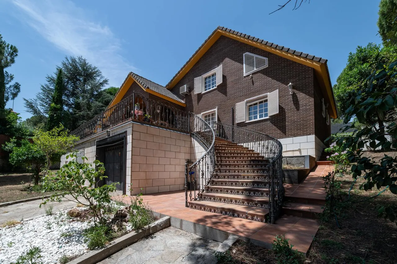 living - Casa / villa de 446m² en venta en Sierra de Madrid, Madrid - gallery - 2