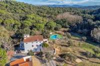 living - Casa rural de 651m² en venta en Maresme Interior, Barcelona - gallery thumbnail - 3