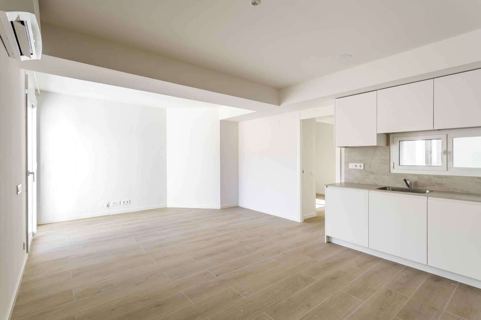 living - 65m² apartment for rent in Ventilla - Almenara, Madrid - gallery thumbnail - 1