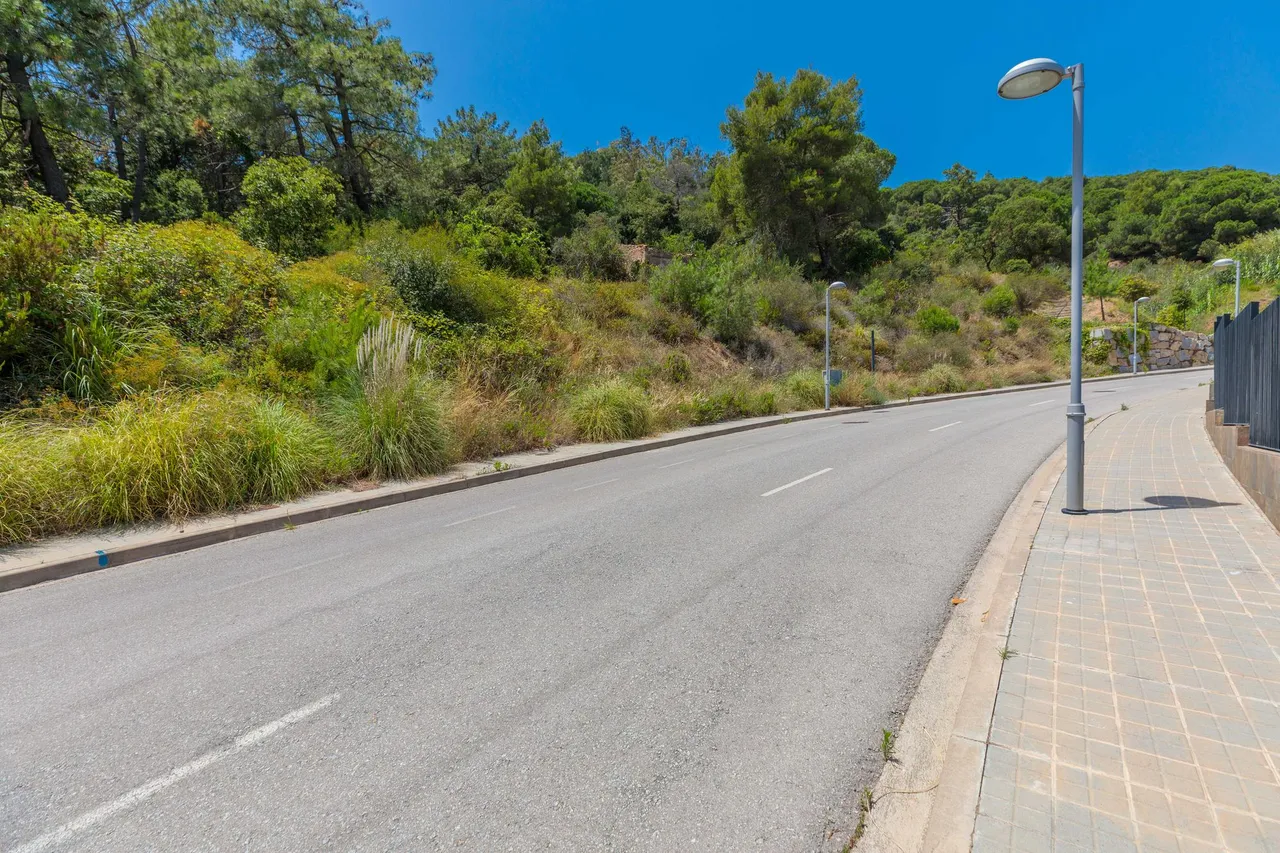 living - Parcela de 2,398m² en venta en Blanes, Costa Brava - gallery - 2