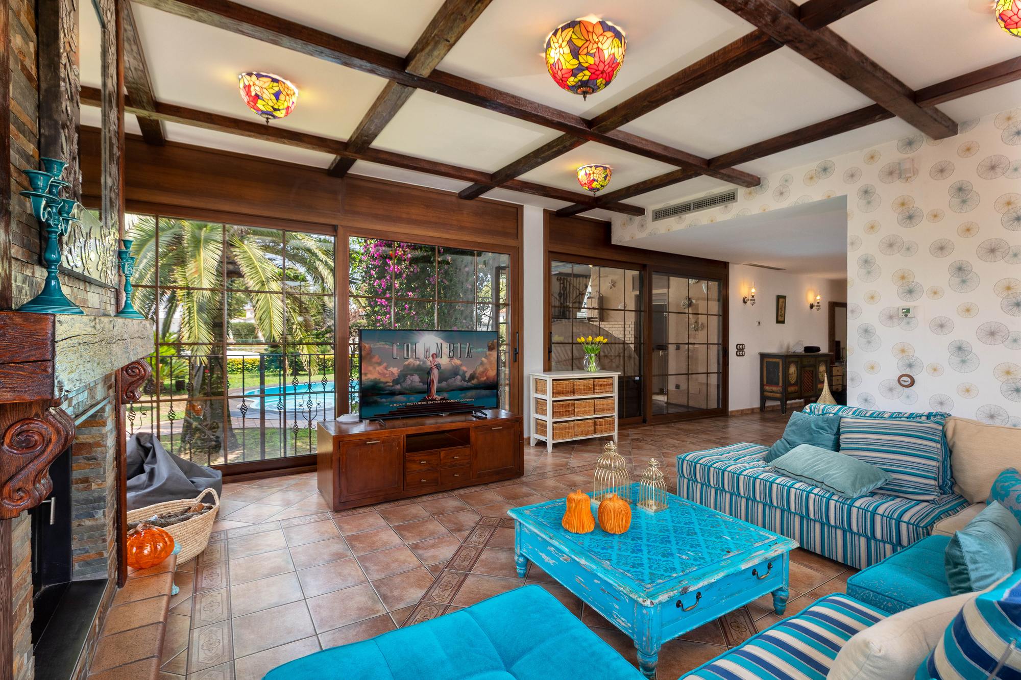 living - Casa / villa de 584m² en venta en Empuriabrava, Costa Brava - gallery - 8