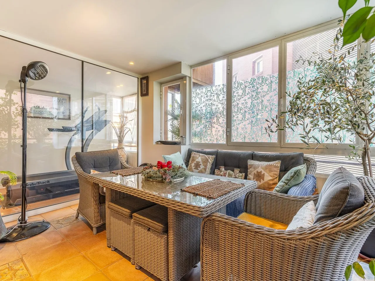 living - Piso de 320m² con 25m² terraza en venta en Tres Torres - gallery - 7