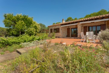 living - 282m² country house for sale in Alt Empordà, Girona - featured