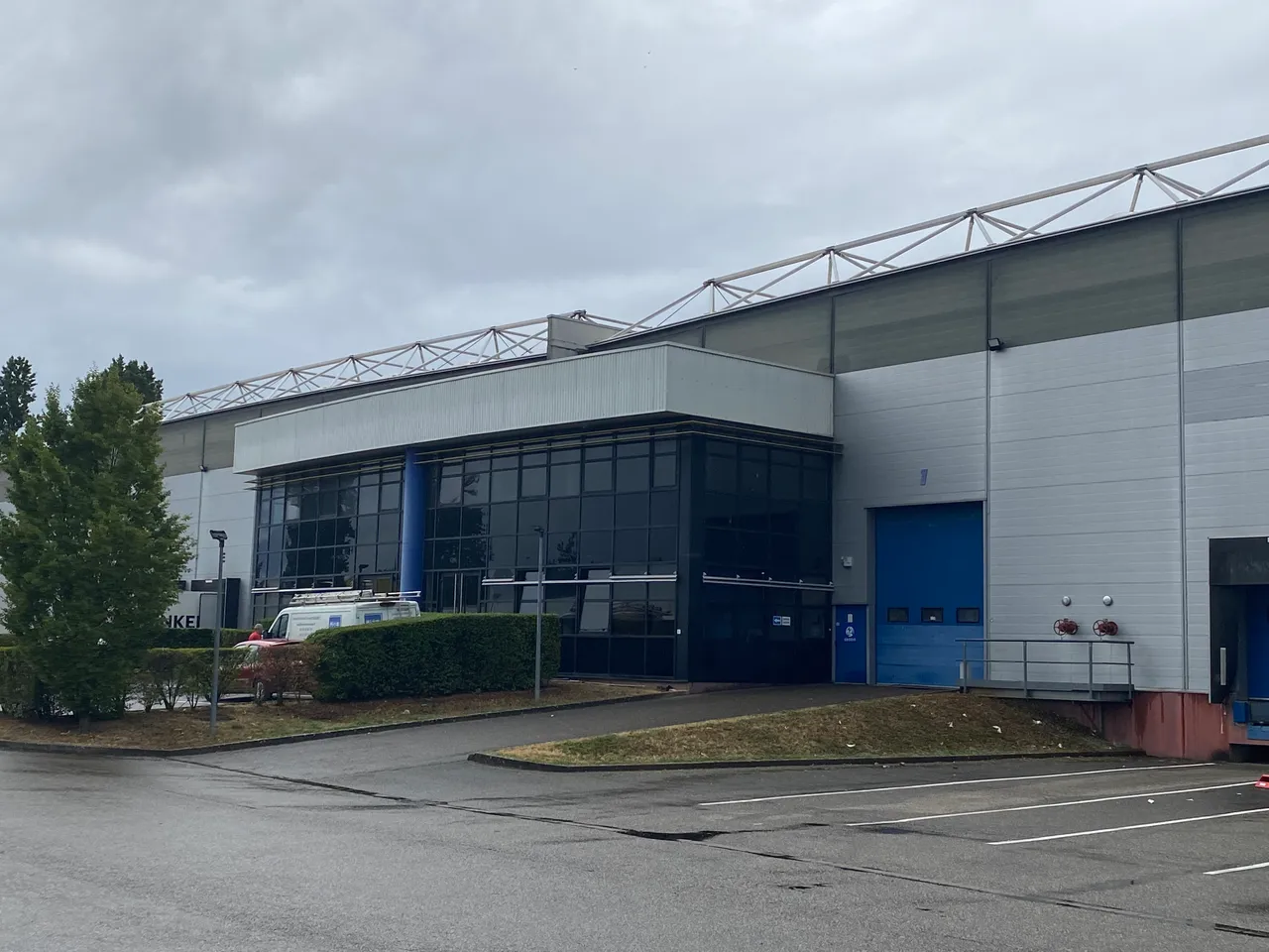 logistics - Logistics Warehouse For Rent - gallery - 2