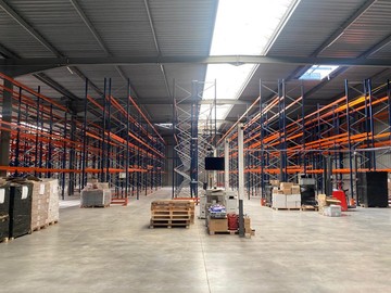 logistics - Entrepôt / Bureaux À Louer - featured