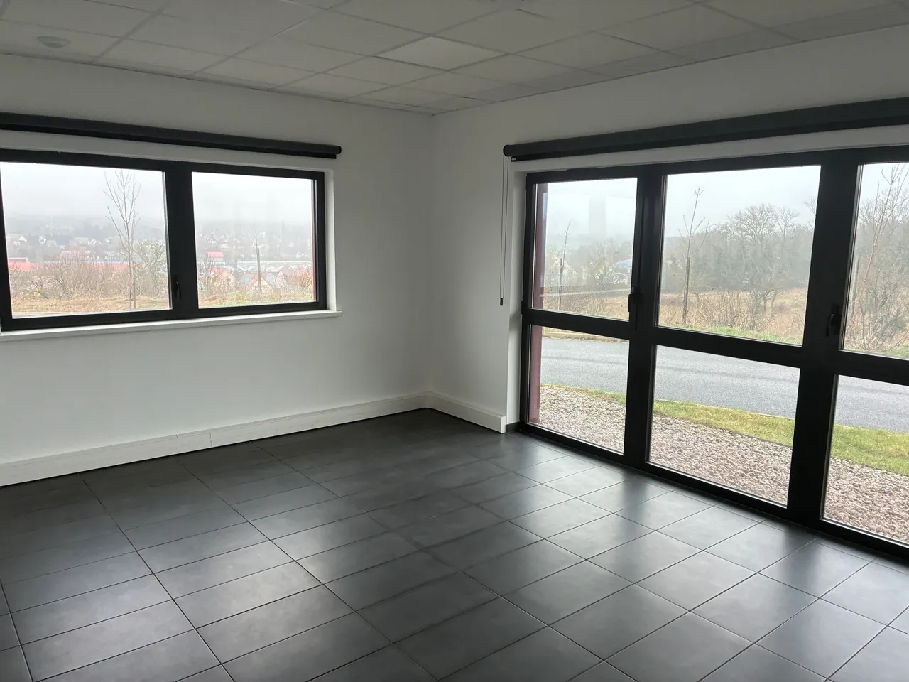 logistics - Warehouse For Rent - For Sale - gallery - 6