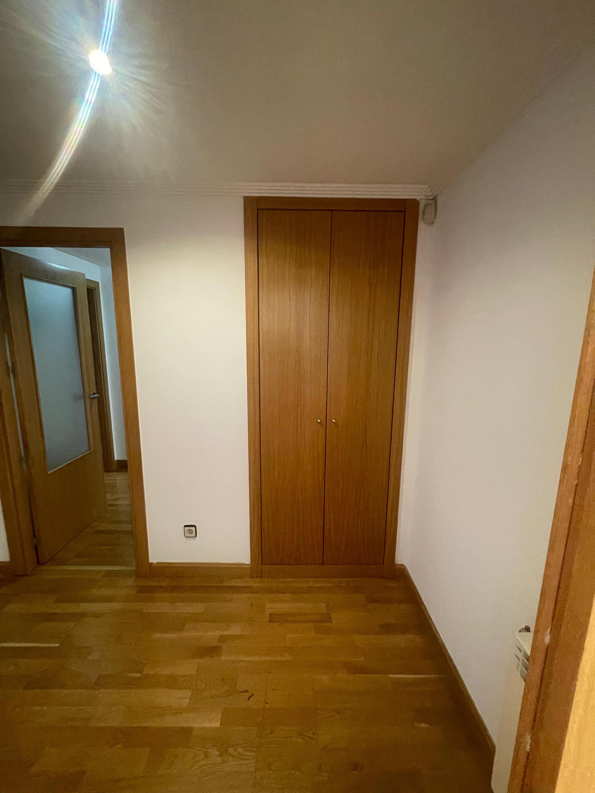 living - 180m² apartment for rent in Sanchinarro, Madrid - gallery - 5