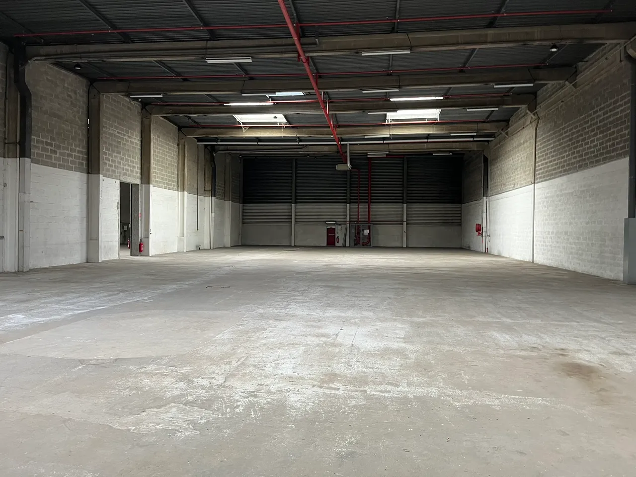 logistics - Logistics Warehouse For Rent - gallery - 4