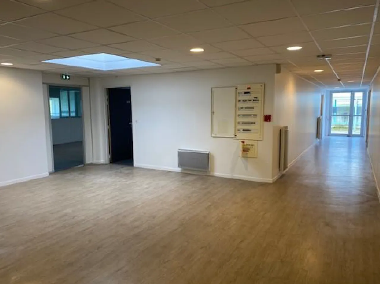 office - Offices For Rent - gallery - 2