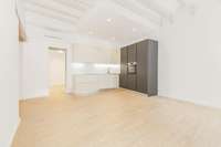 living - 100m² apartment for sale in El Born, Barcelona - gallery thumbnail - 3