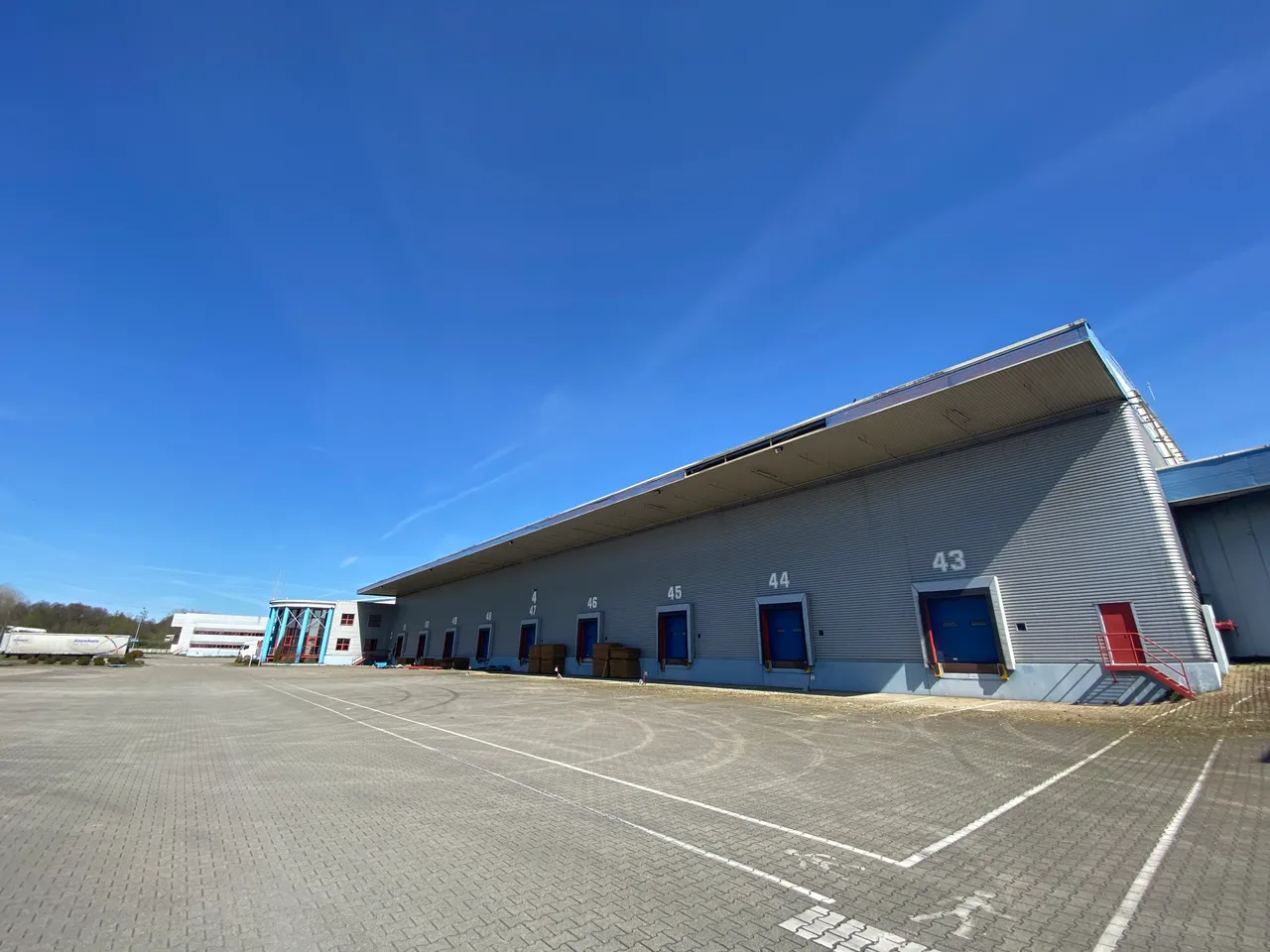 logistics - Entrepôt Logistique À Louer - gallery - 2