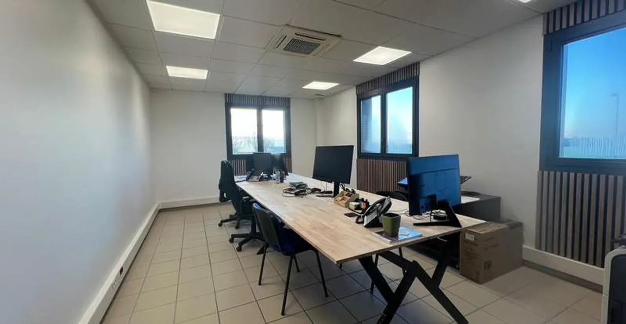logistics - Activités / Bureaux À Louer - gallery - 8