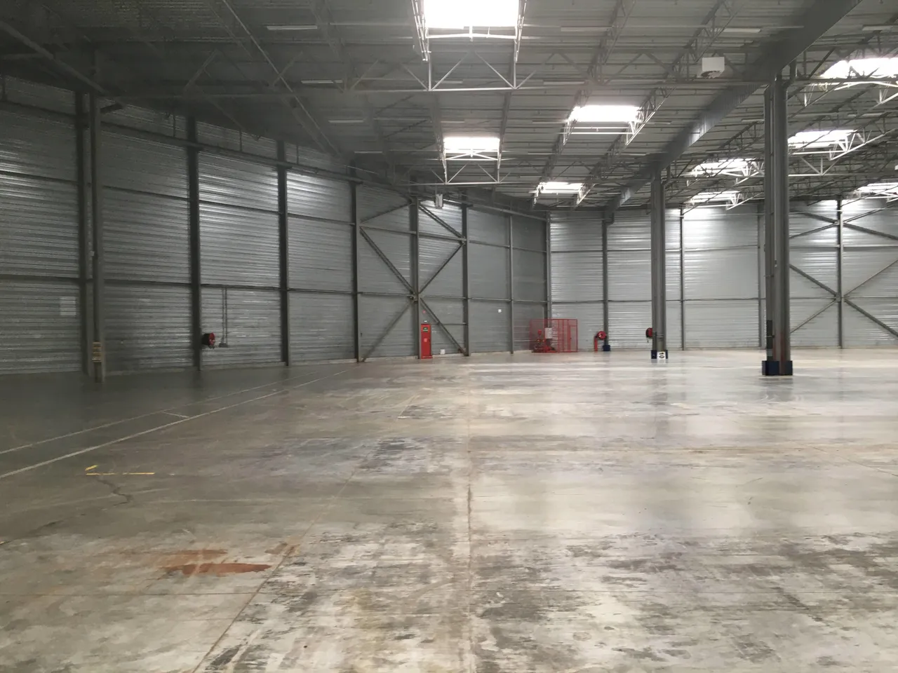 logistics - Logistics Warehouse For Rent - gallery - 5