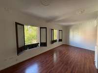 living - Piso de 137m² en venta en Malasaña, Madrid - gallery thumbnail - 1