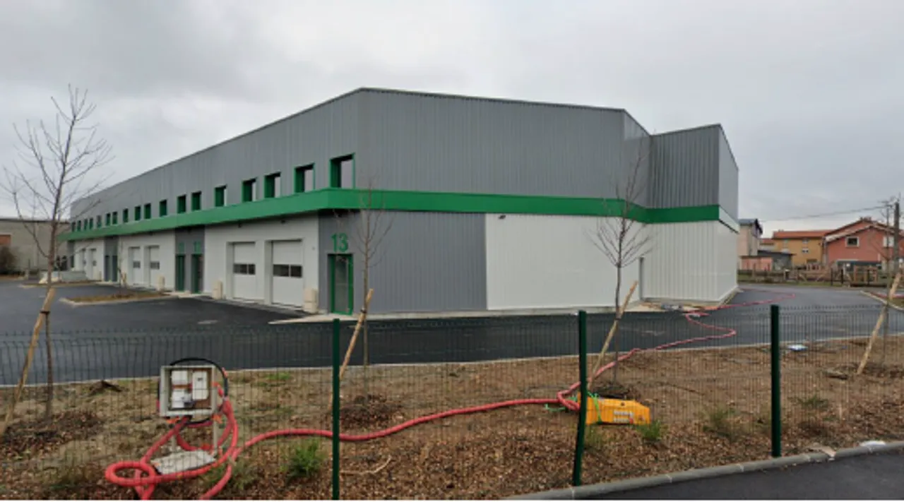 logistics - Light Industrial Premises / Offices For Rent - gallery - 3
