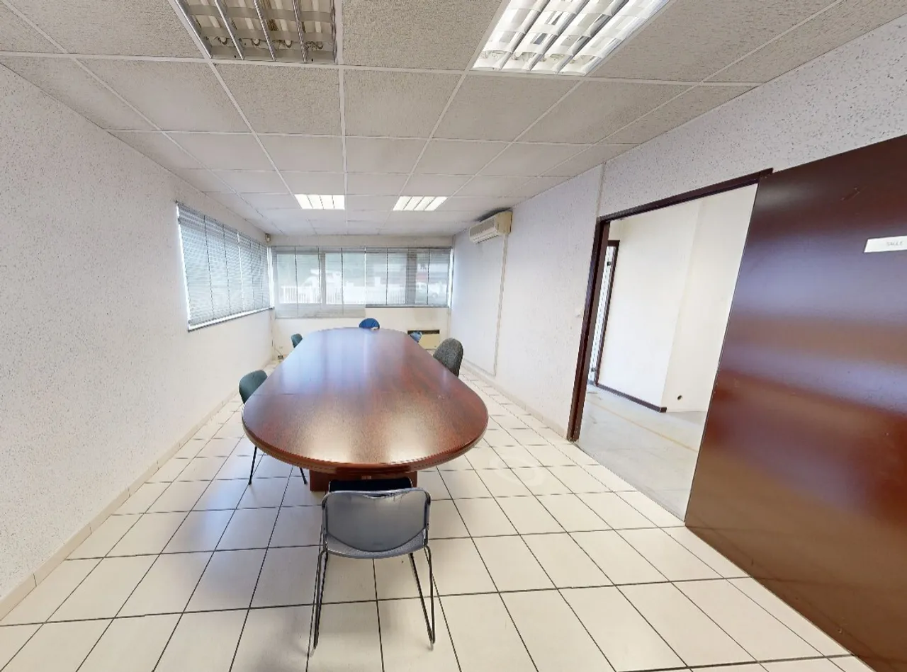 logistics - Activités / Bureaux À Louer - gallery - 10