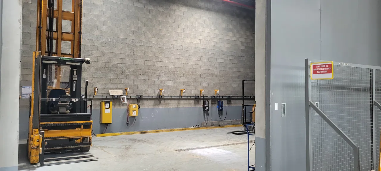 logistics - Warehouse / Offices For Rent - For Sale - gallery - 6