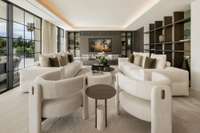 living - Casa / villa de 1,112m² con 2,529m² de jardín en venta en Nueva Andalucía - gallery thumbnail - 3