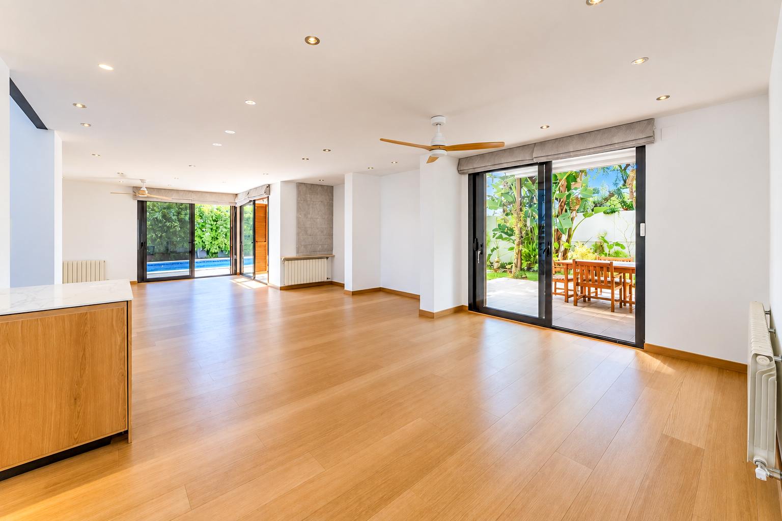 living - Casa / villa de 354m² con 387m² de jardín en venta en Vallpineda - gallery - 3