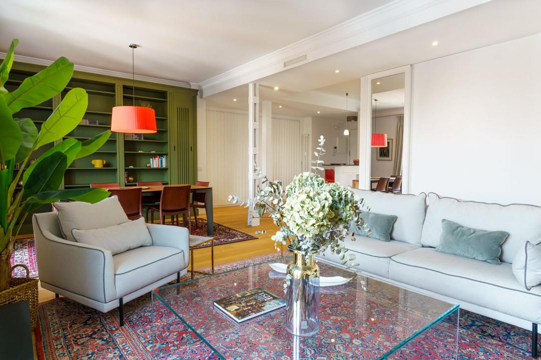 living - 140m² apartment for rent in Almagro, Madrid - gallery thumbnail - 6