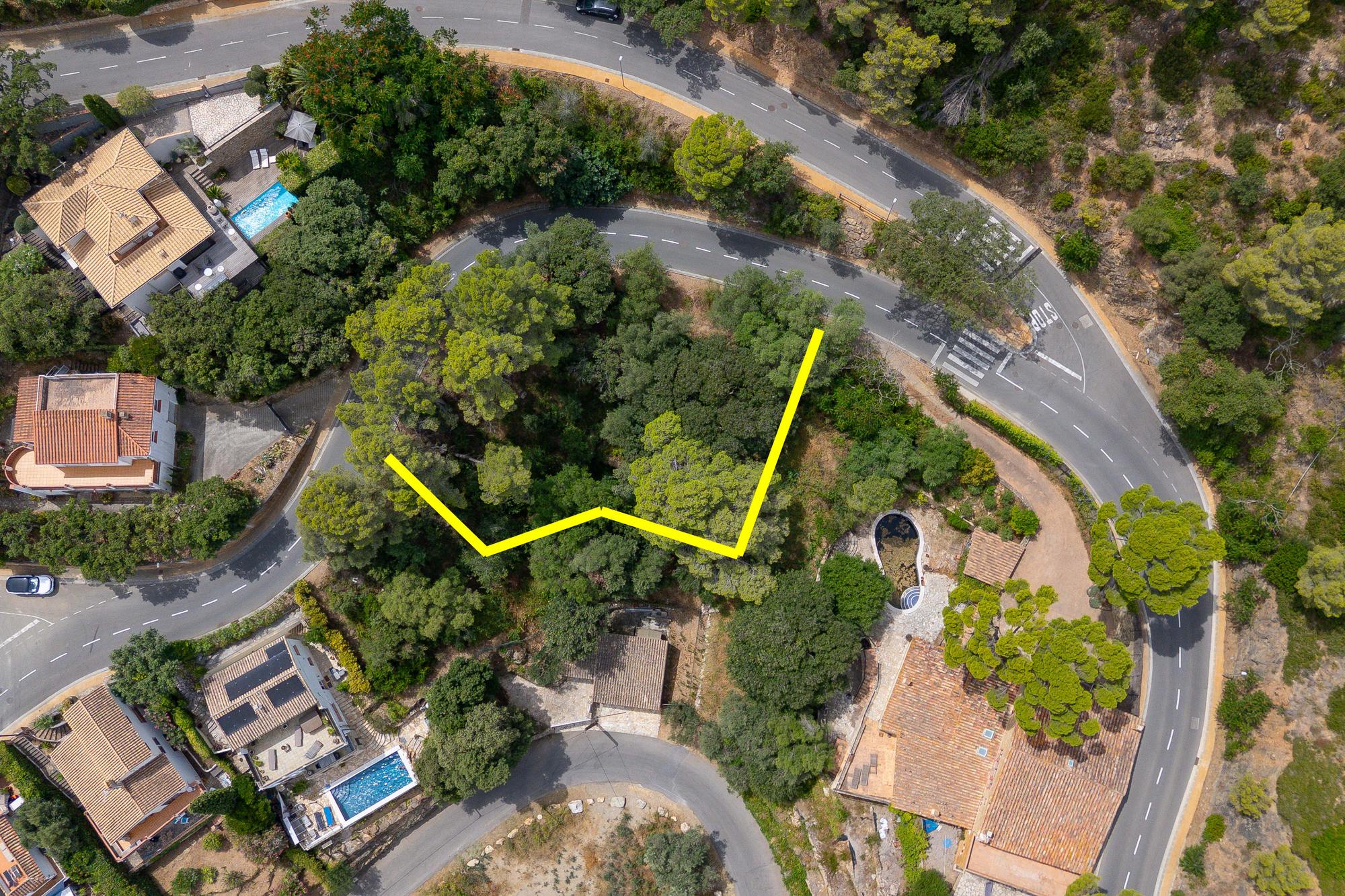 living - 1,045m² plot for sale in Sa Riera, Costa Brava - gallery thumbnail - 3